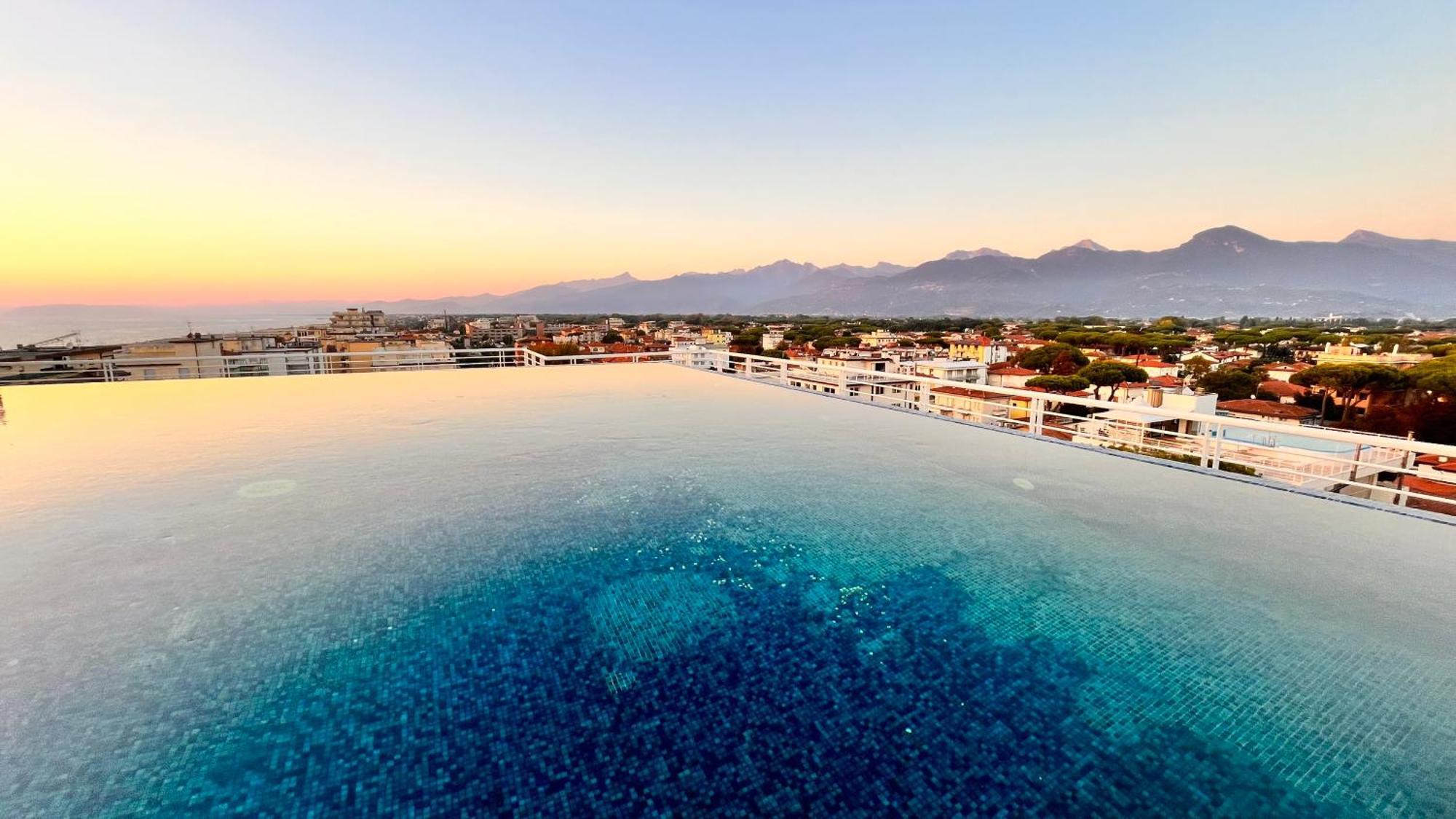 Hotel Bracciotti Lido di Camaiore Esterno foto