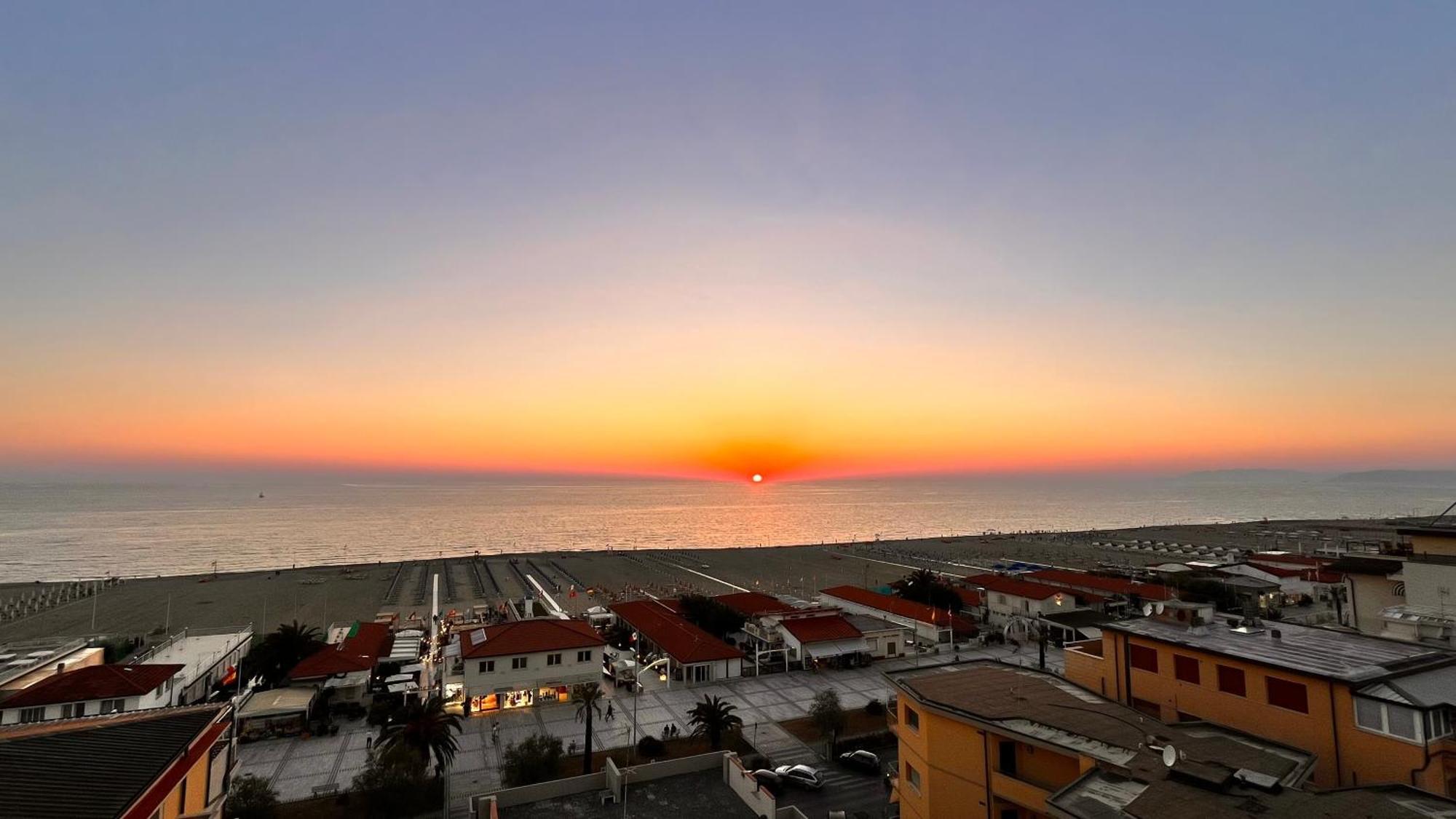 Hotel Bracciotti Lido di Camaiore Esterno foto