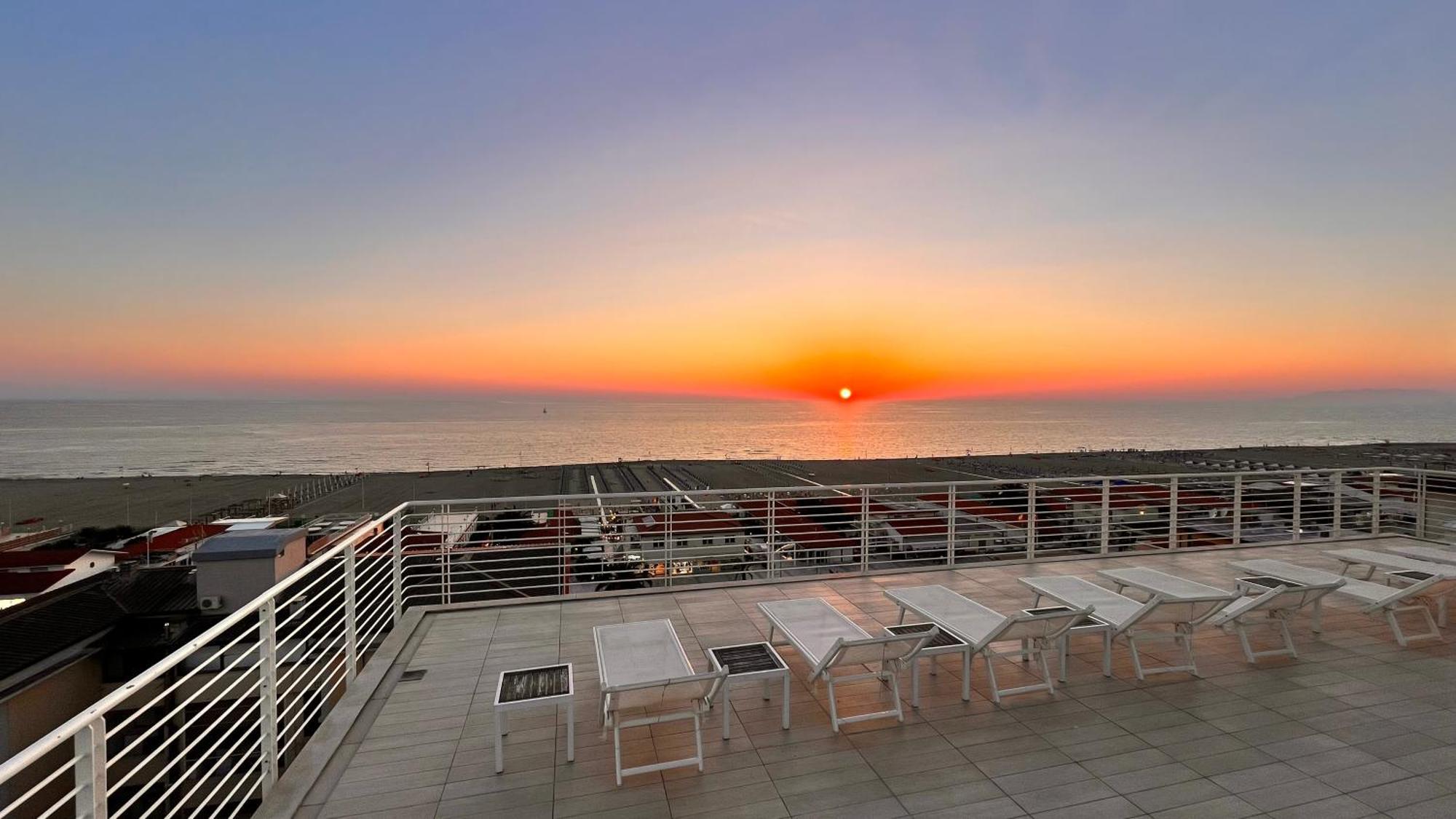 Hotel Bracciotti Lido di Camaiore Esterno foto